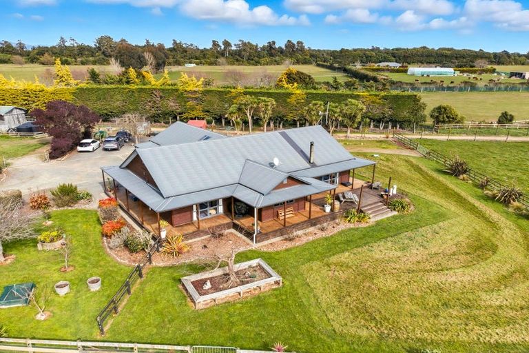 Photo of property in 70 Joblins Road, Levin, 5571