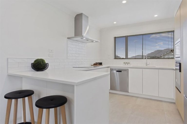 Photo of property in 6 Tutton (pvt) Mews, Rangiora, 7400