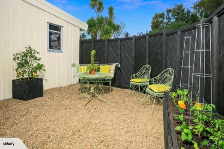 Photo of property in 2/55 Sylvia Road, Hillcrest, Auckland, 0627