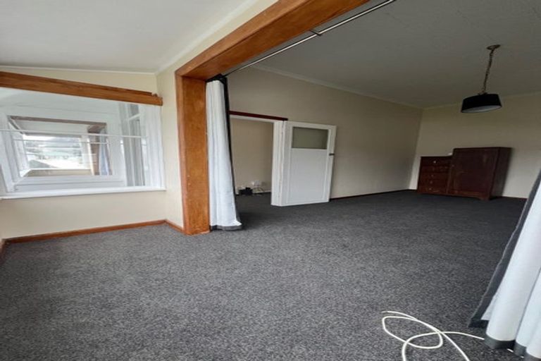Photo of property in 17 Scarborough Terrace, Mount Victoria, Wellington, 6011
