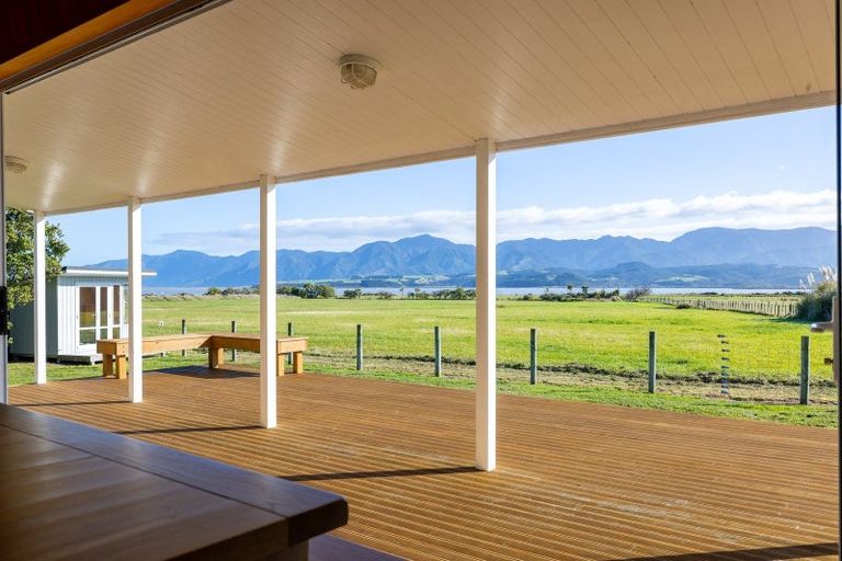 Photo of property in 103 Lake Ferry Road, Lake Ferry, Featherston, 5772