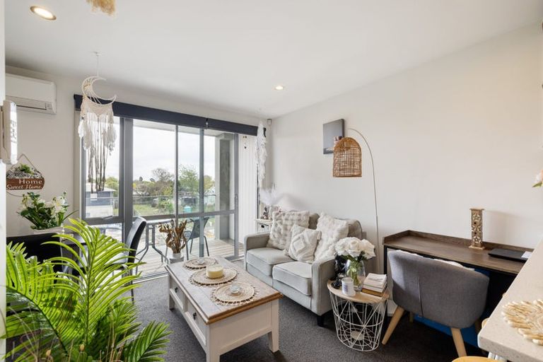 Photo of property in 9/376 Worcester Street, Linwood, Christchurch, 8011