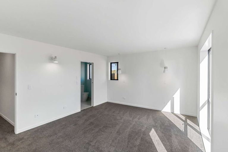 Photo of property in 85b Marine Parade, North New Brighton, Christchurch, 8083