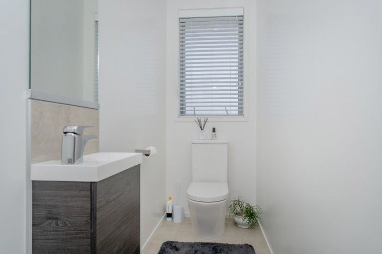 Photo of property in 105 Kupe Drive, Whitianga, 3510