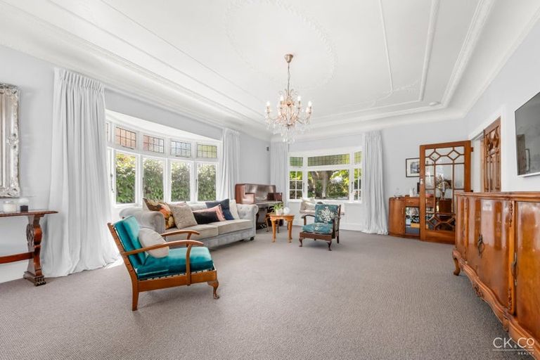 Photo of property in 16 Hinau Street, Woburn, Lower Hutt, 5010