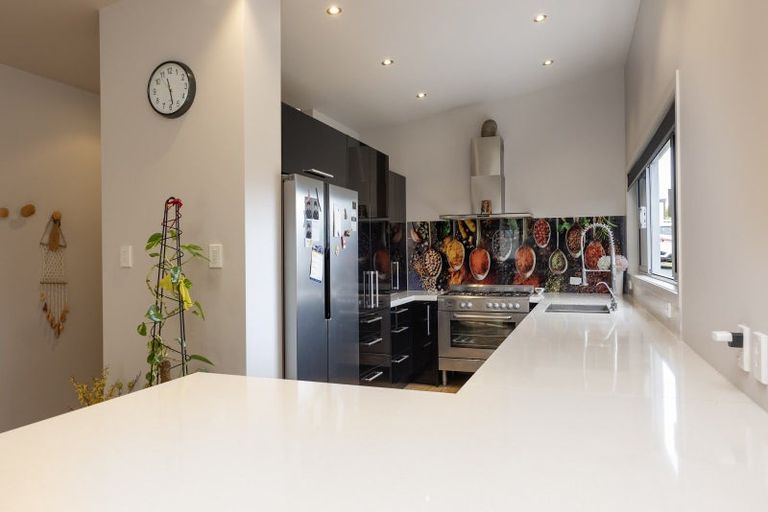 Photo of property in 140a Solar Road, Glen Eden, Auckland, 0602