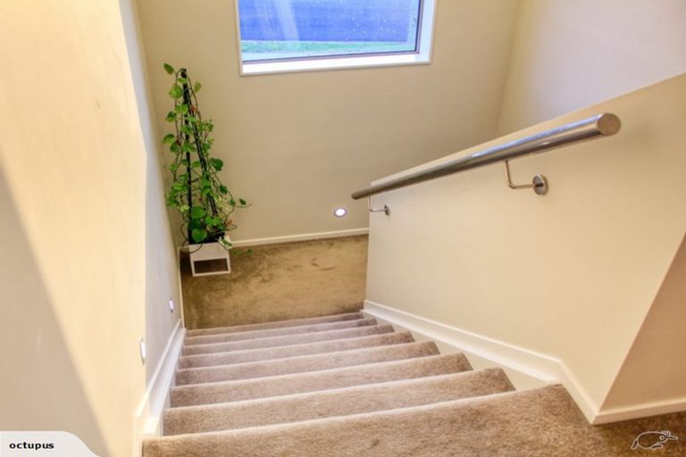 Photo of property in 4 Kirikiri Drive, Papakura, 2110