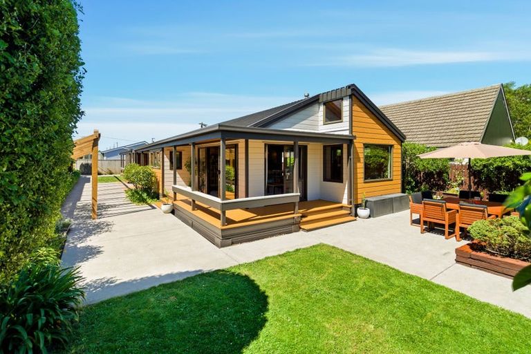 Photo of property in 2/238 Estuary Road, South New Brighton, Christchurch, 8062