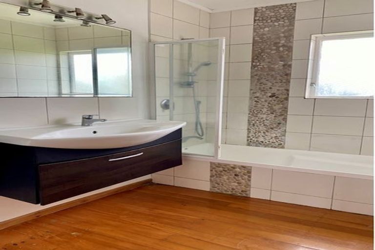 Photo of property in 25 Saffron Street, Birkdale, Auckland, 0626