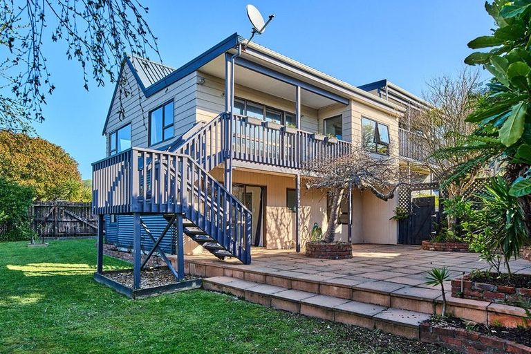 Photo of property in 25 Longitude Place, Whitby, Porirua, 5024