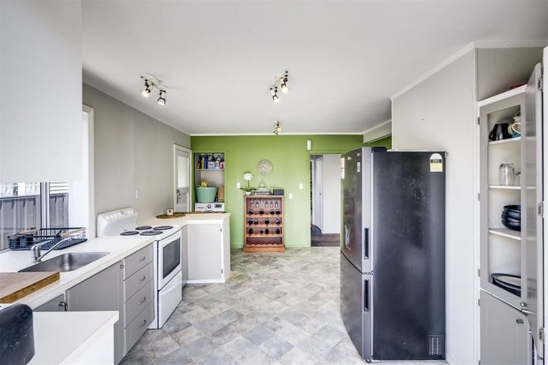 Photo of property in 2 Barton Avenue, Marewa, Napier, 4110