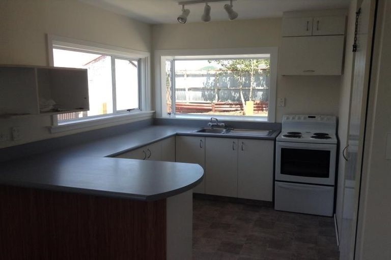 Photo of property in 46 Pacific Road, North New Brighton, Christchurch, 8083