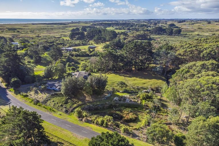 Photo of property in 168 Te Hapua Road, Te Horo, Otaki, 5581