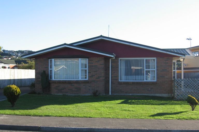 Photo of property in 16 Ronald Woolf Place, Churton Park, Wellington, 6037