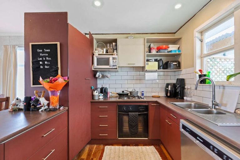 Photo of property in 9 Camellia Avenue, Aramoho, Whanganui, 4500