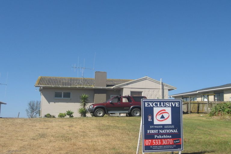 Photo of property in 387 Pukehina Parade, Pukehina, Te Puke, 3189