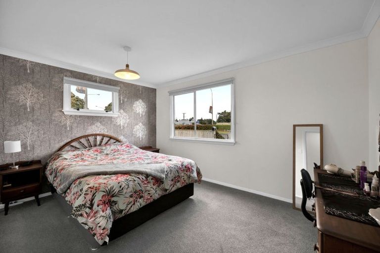 Photo of property in 320 South Road, Hawera, 4610