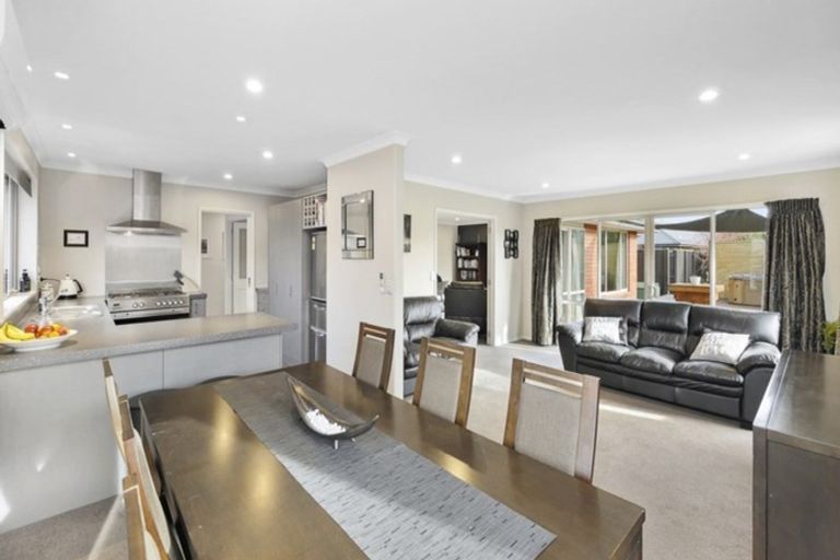 Photo of property in 25 Rochester Crescent, Rolleston, 7614