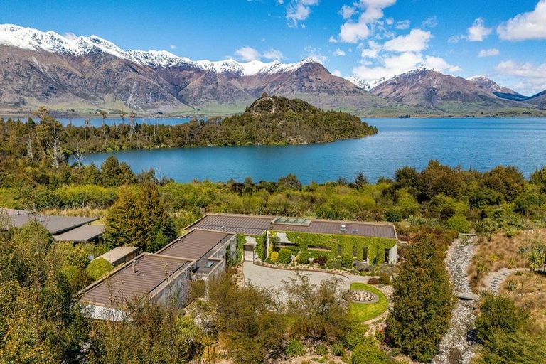 Photo of property in 4 Fishermans Lane, Mount Creighton, Queenstown, 9371