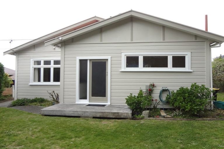 Photo of property in 38 Bassett Road, Johnsonville, Wellington, 6037