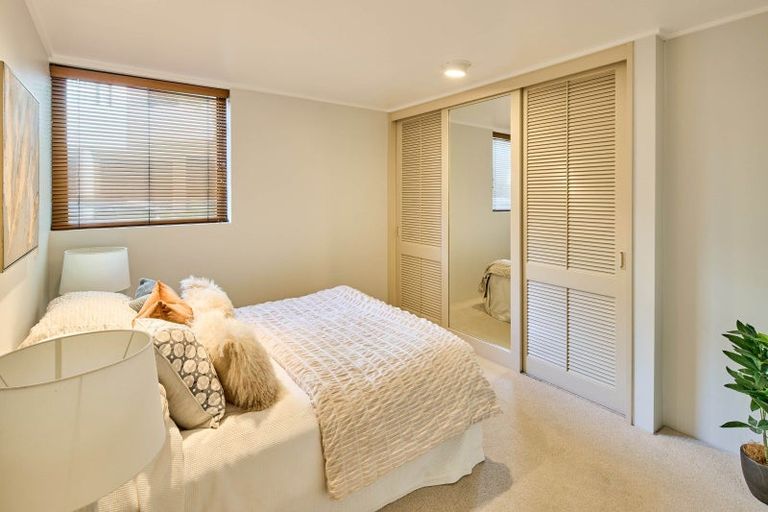 Photo of property in Highwic, 32u5 Hobson Street, Thorndon, Wellington, 6011