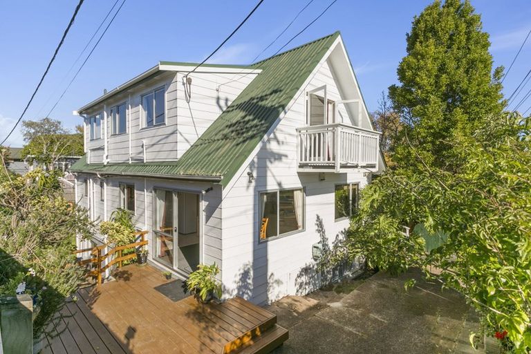 Photo of property in 1/83 Mcleod Road, Te Atatu South, Auckland, 0610