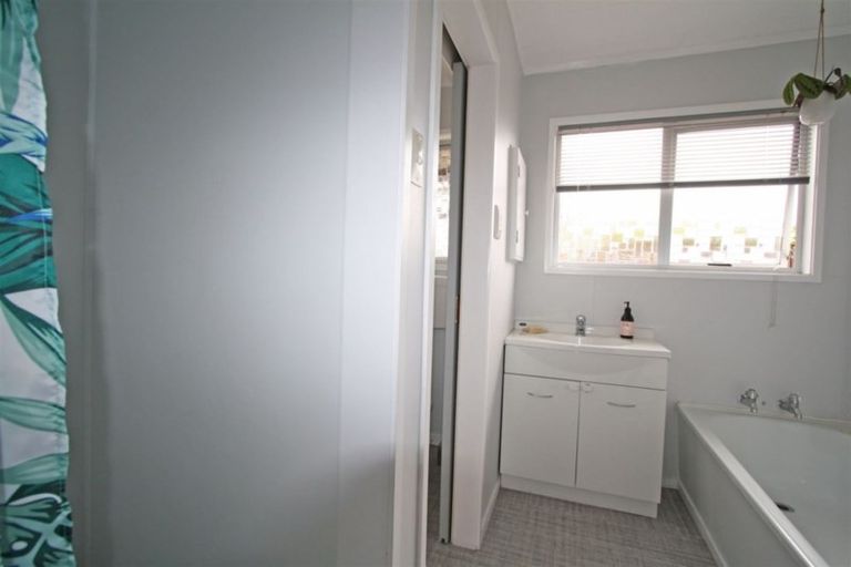 Photo of property in 16b Trimble Place, Bell Block, New Plymouth, 4312