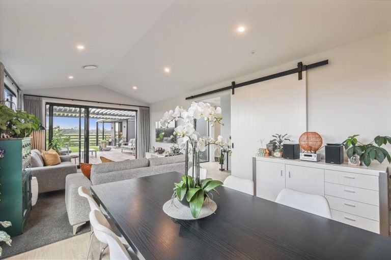 Photo of property in 18 Ellmers Street, Woodend, 7691