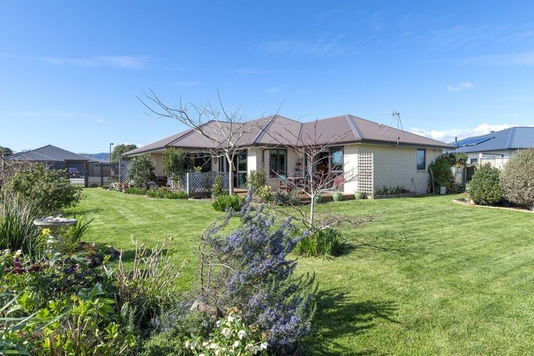 Photo of property in 10 Gladys Place, Levin, 5510