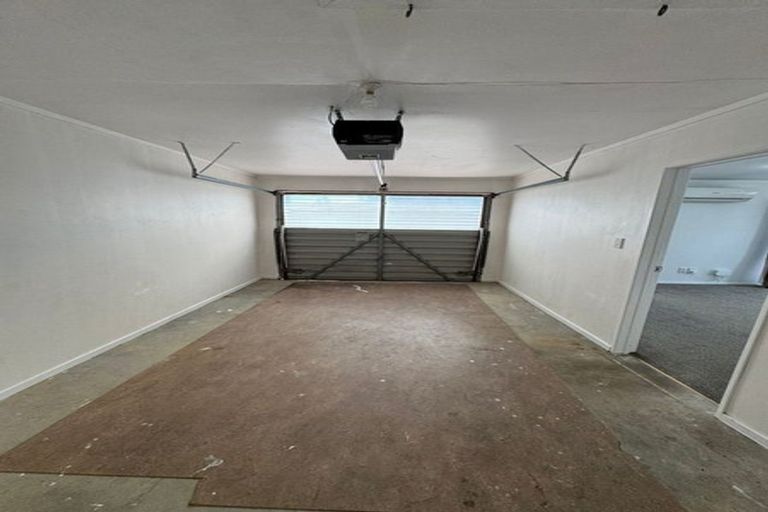 Photo of property in 1/60 Nikau Street, New Lynn, Auckland, 0600