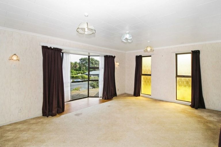 Photo of property in 37 Norwich Avenue, Spotswood, New Plymouth, 4310