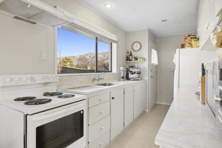 Photo of property in 37 Hunter Crescent, Wanaka, 9305