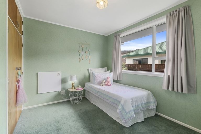 Photo of property in 11 Karamea Grove, Wainuiomata, Lower Hutt, 5014