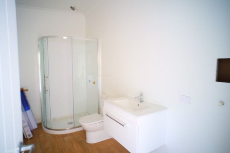 Photo of property in 19u2 Collins Avenue, Tawa, Wellington, 5028