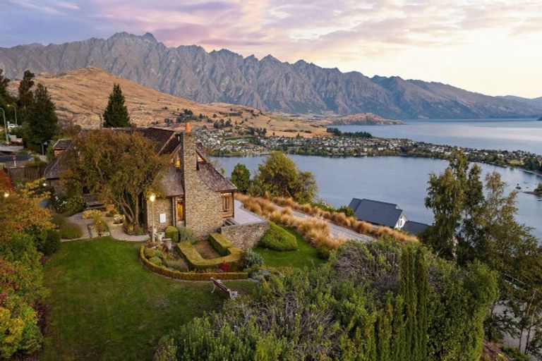Photo of property in 50 Edinburgh Drive, Queenstown, 9300