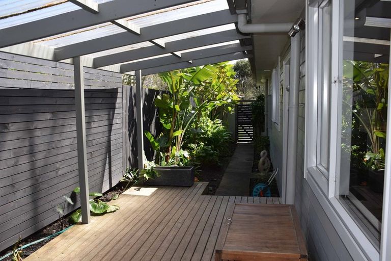 Photo of property in 4 Berne Place, Birkenhead, Auckland, 0626