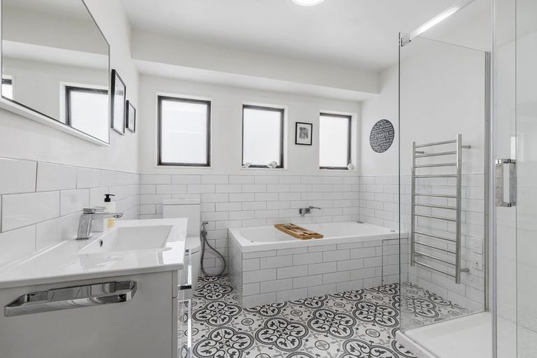 Photo of property in 6 George Street, Thorndon, Wellington, 6011