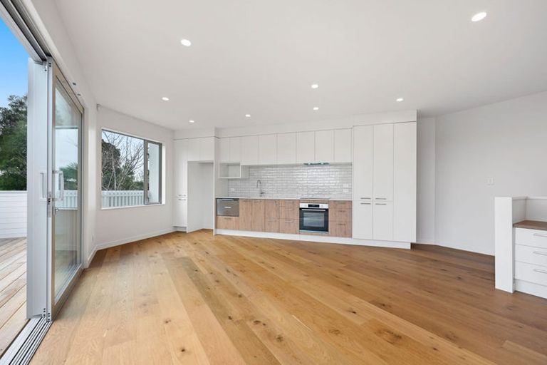 Photo of property in 24u4 Pickering Crescent, Chedworth, Hamilton, 3210