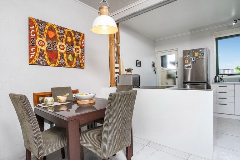 Photo of property in 153a/1 Te Atatu Road, Te Atatu South, Auckland, 0610