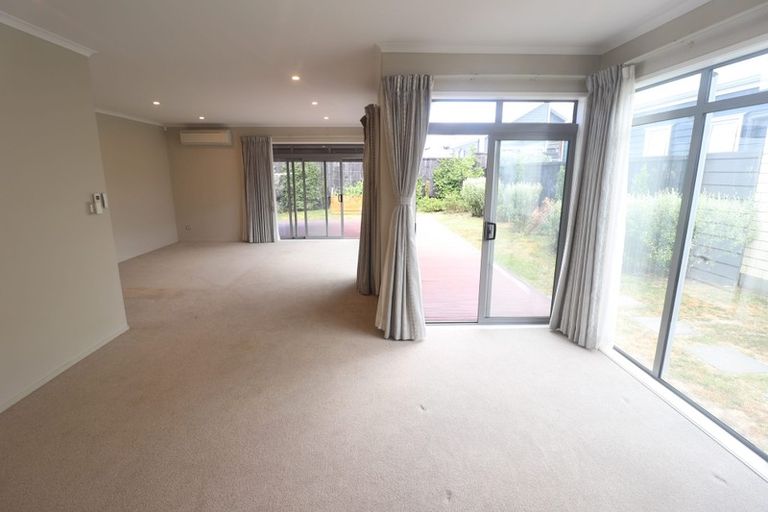 Photo of property in 9 Touhou Road, Hobsonville, Auckland, 0616