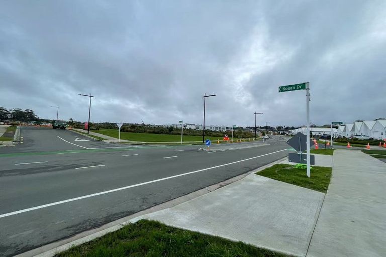 Photo of property in 26a Taikura Avenue, Red Beach, 0932