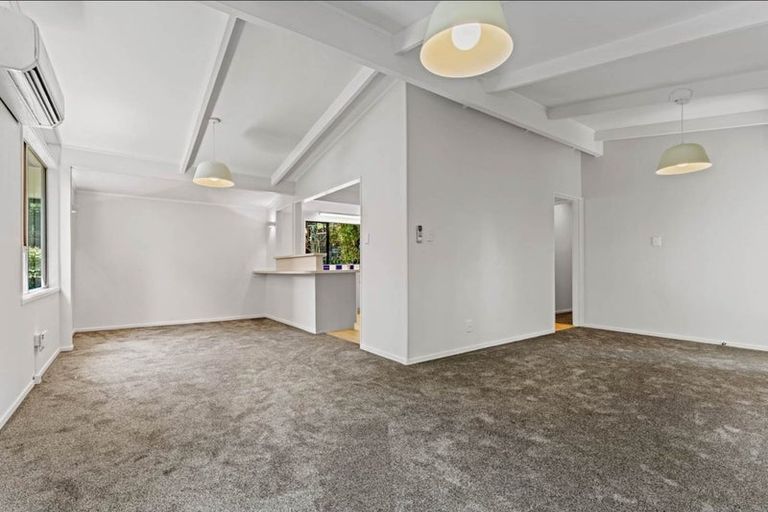 Photo of property in 80 Awaruku Road, Torbay, Auckland, 0630