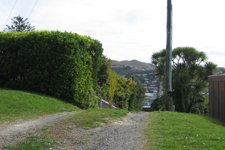 Photo of property in 4 Chesterton Street, Johnsonville, Wellington, 6037