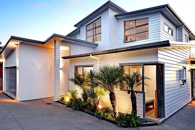 Photo of property in 108 Kittiwake Drive, Schnapper Rock, Auckland, 0632