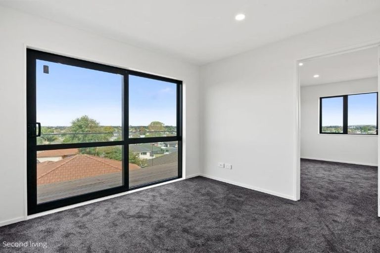 Photo of property in 51 Kirikiri Drive, Papakura, 2110