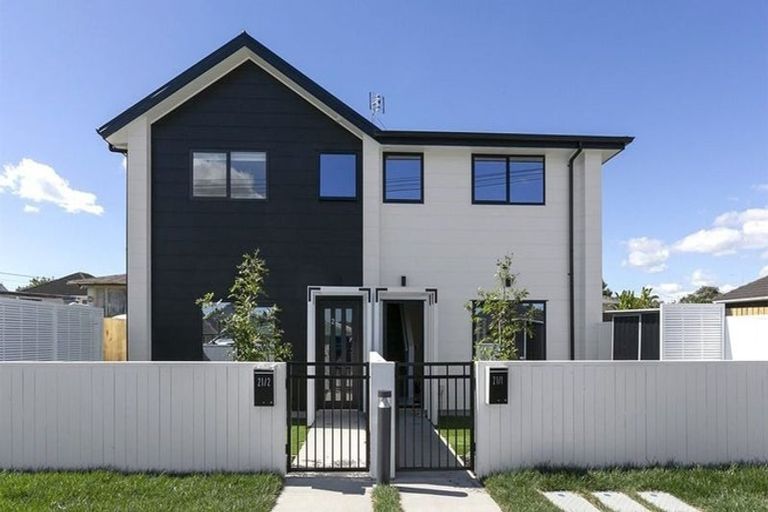 Photo of property in 9/21 Karamu Street, Te Atatu Peninsula, Auckland, 0610