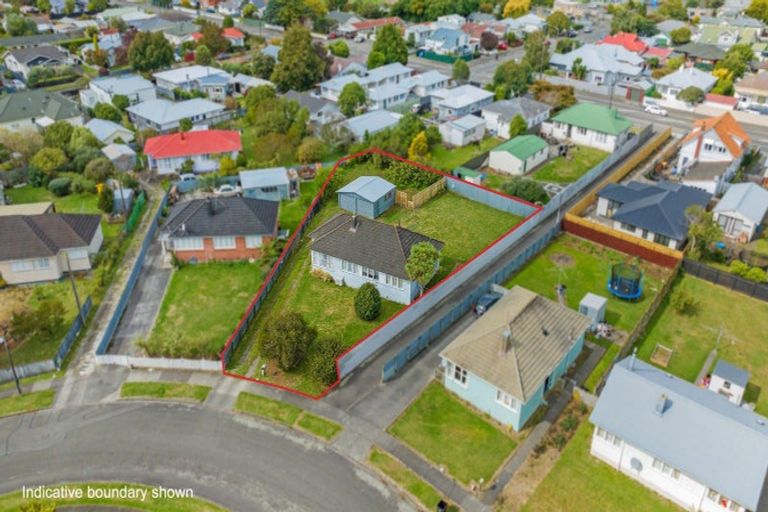 Photo of property in 31 Exeter Crescent, Takaro, Palmerston North, 4412
