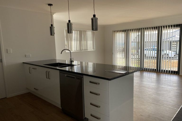 Photo of property in 37 Rock Ridge Drive, Te Kamo, Whangarei, 0112