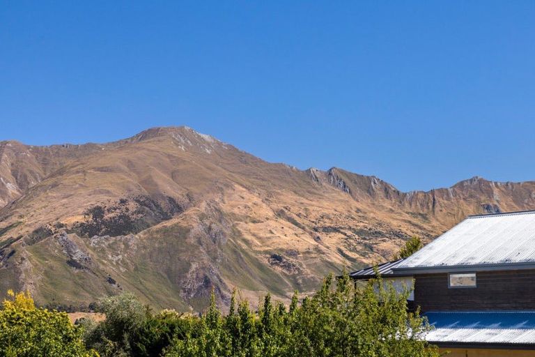 Photo of property in 6 Matai Road, Wanaka, 9305