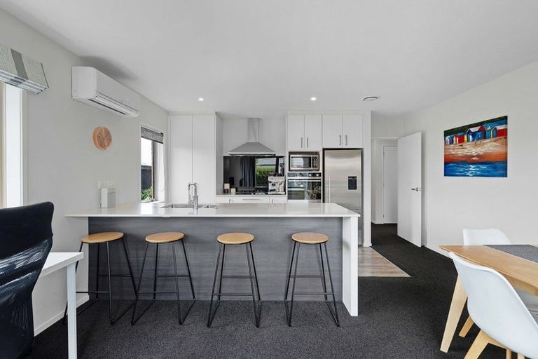 Photo of property in 15 Koareare Avenue, Halswell, Christchurch, 8025